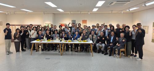 예술인 관련 사진 27